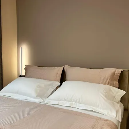 Smart , Lovely In Apartament *