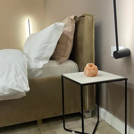 Smart , Lovely In Apartament