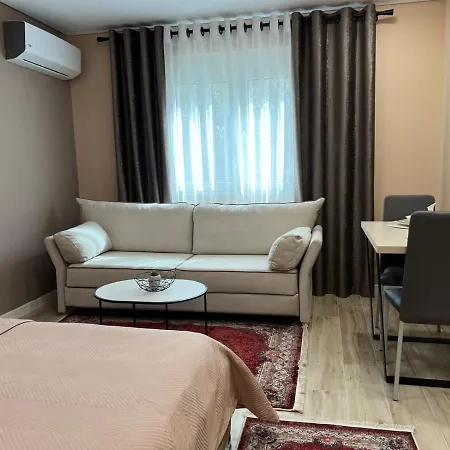 Smart , Lovely In Apartament